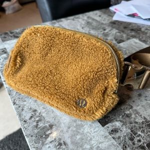 Lululemon Belt Bag 1L - Brown
